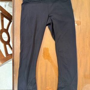 Lululemon wunder under crop legging with lace size 4